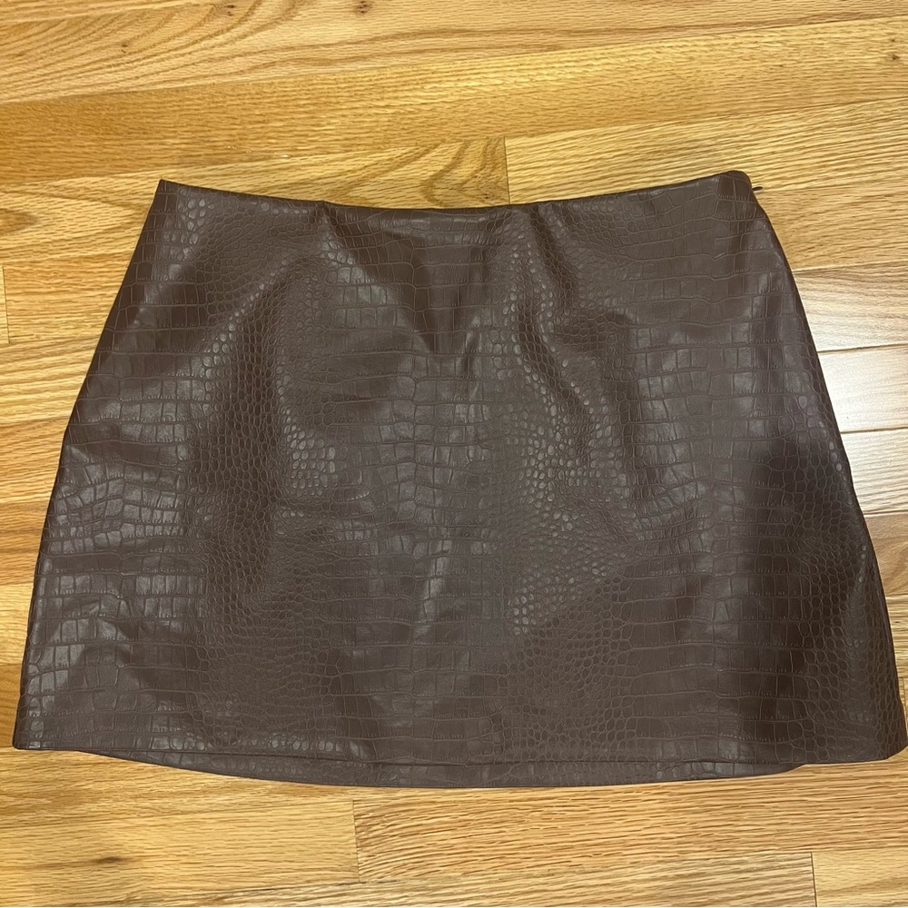 NWT Abercrombie & Fitch Scarlett Vegan Leather Mini Skort Brown Croc Embossed L - Picture 6 of 8